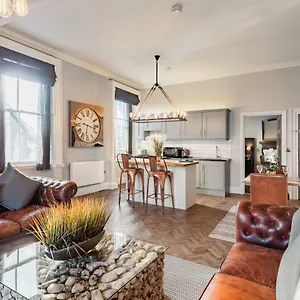 Apartment The Thoresby At Claremont Serviced